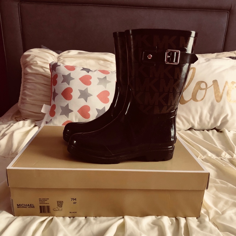 MK signature Rain ☔️ Boots